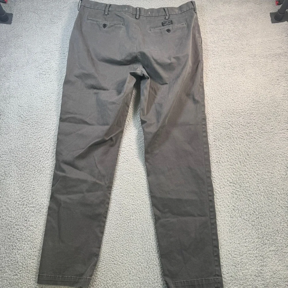 Banana Republic Mens Tapered Chino Pants Charcoal Gray Stretch 38x32